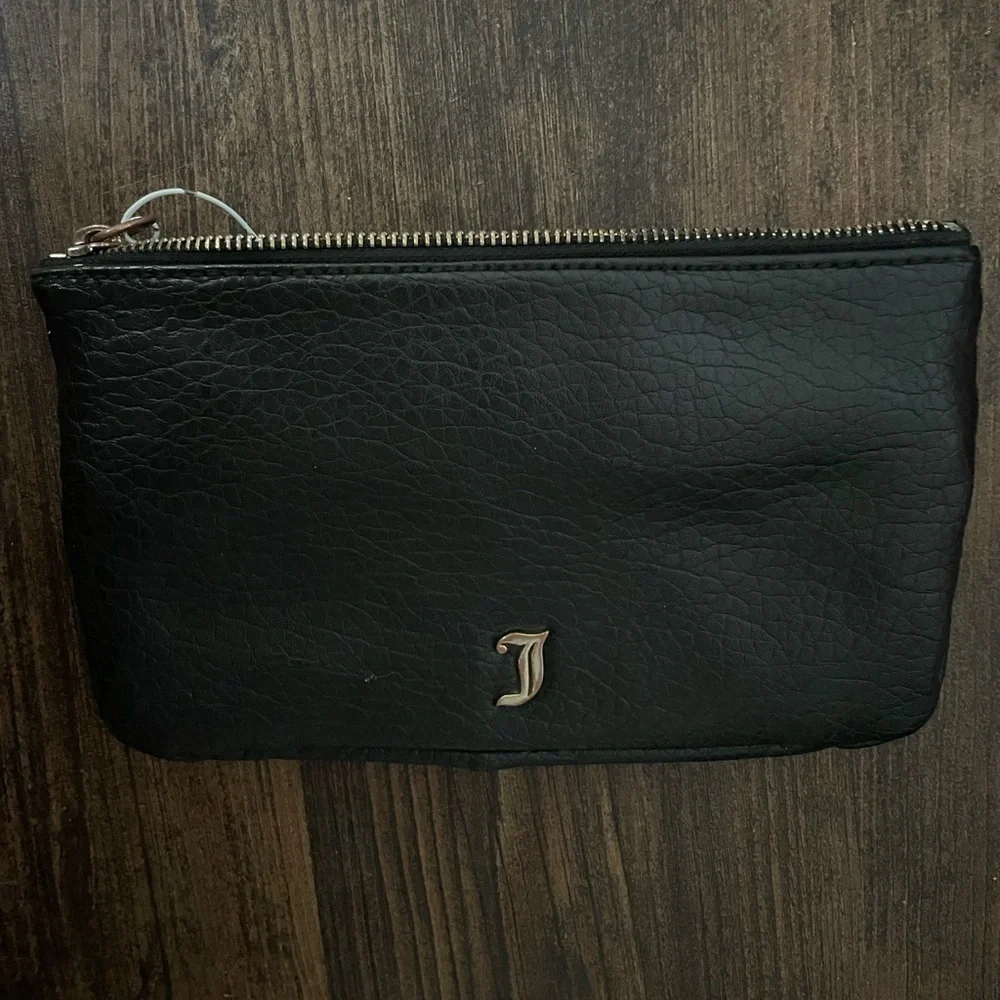 Juicy Couture wristlet